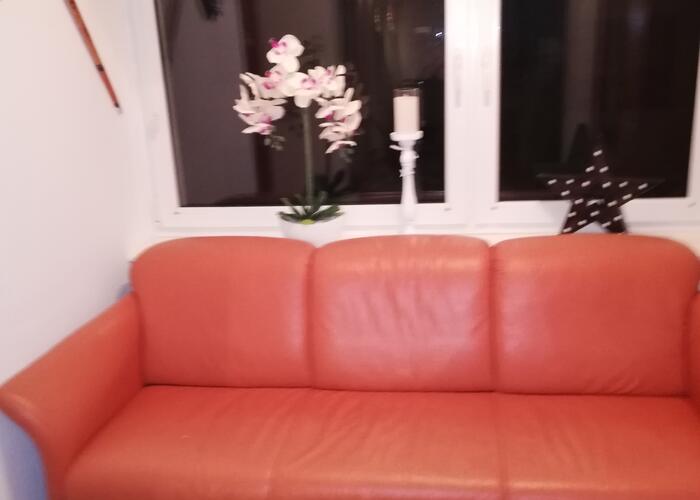 Grajewo ogłoszenia: Sprzedam kanape skórzaną 3 osobowo do pokoju.
